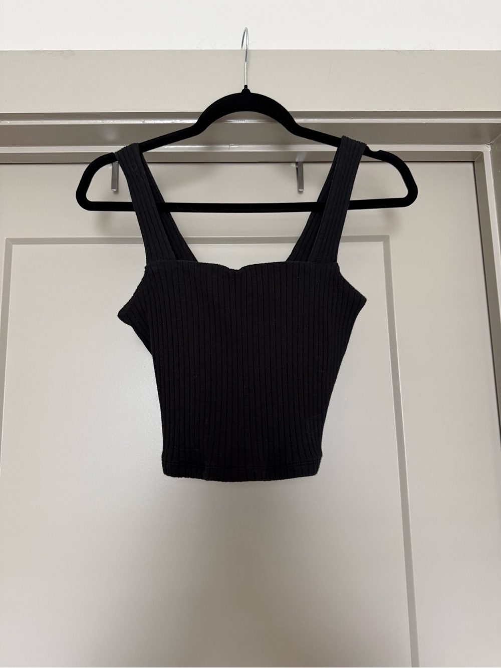American Eagle Outfitters Ribbed Square-Neck Crop Tank - Black